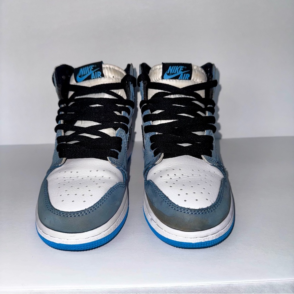 Air Jordan 1 Retro High OG “University Blue” (Model: 555088-134) Kids Size 4y - Picture 8 of 12
